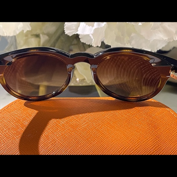 Tory Burch sunglasses - Picture 6 of 11